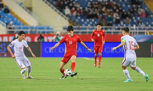 Tuyển Việt Nam có lợi thế để vượt tuyển Trung Quốc ở 2 lượt trận cuối cùng vòng loại World Cup 2022. Ảnh: Hoài Thu