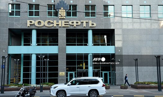 Trụ sở của nhà sản xuất dầu Rosneft của Nga ở Mátxcơva chụp tháng 8.2021. Ảnh: AFP