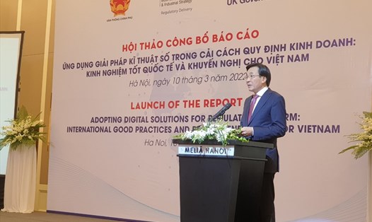 Bộ trưởng, Chủ nhiệm Văn phòng Chính phủ Trần Văn Sơn phát biểu tại Hội thảo chiều 10.3. Ảnh: Trần Tuấn.