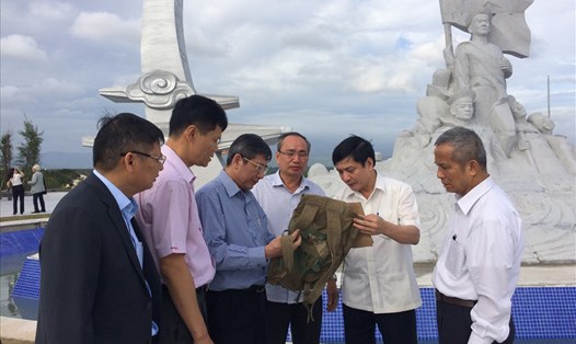 Chiếc balô của liệt sĩ Nguyễn Bá Cường được mẹ Ngò và gia đình tặng lại cho 
Khu tưởng niệm thông qua Báo Lao Động (ảnh chụp thời điểm chưa xảy ra dịch COVID-19). Ảnh: TH