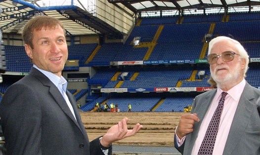 Roman Abramovich trở thành ông chủ của Chelsea từ năm 2003. Ảnh: CFC