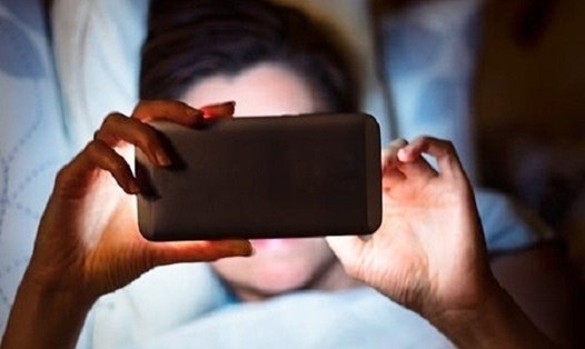 Những hệ luỵ khôn lường khi trẻ xem “phim đen”