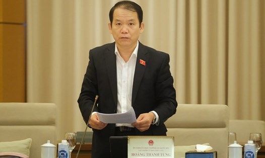 Chủ nhiệm Ủy ban Pháp luật Hoàng Thanh Tùng phát biểu. Ảnh: QH