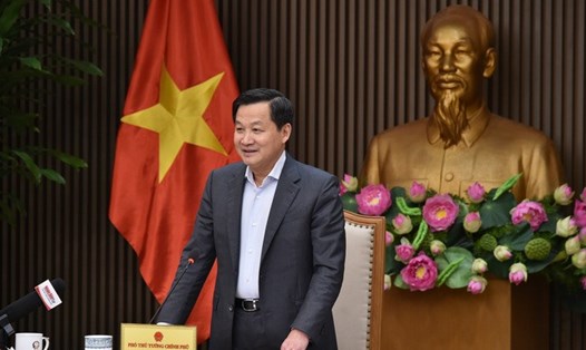 Phó Thủ tướng Lê Minh Khái phát biểu kết luận tại cuộc họp.
