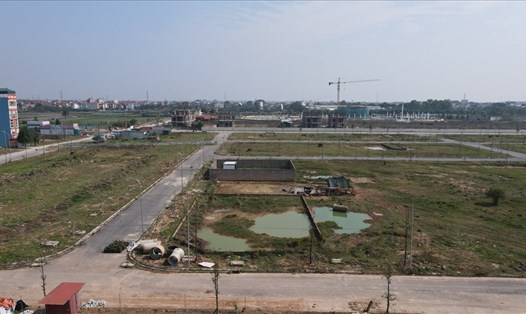 Hạ tầng nhiều dự án tại huyện Mê Linh (Hà Nội) xây dựng dở dang, đất đai bỏ hoang... Ảnh: Cao Nguyên