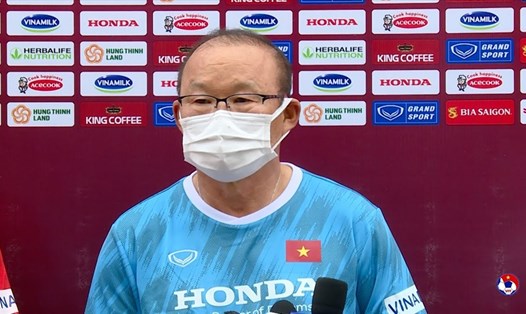 Huấn luyện viên Park Hang-seo đang lo lắng và có những phát biểu khiến nhiều người đặt dấu hỏi. Ảnh: VFF