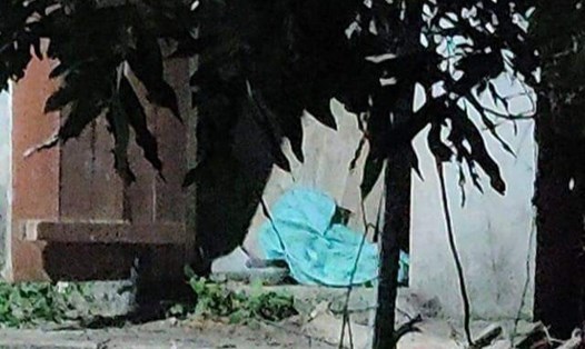 Hiện trường nơi phát hiện thi thể người phụ nữ trong nhà tắm bỏ hoang ở Lạng Sơn. Ảnh: CTV.