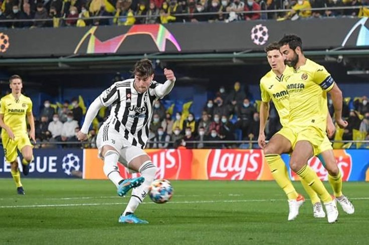 Juventus vs Villarreal: Bà đầm già bước tiếp