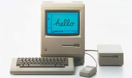 Macintosh, chiếc máy thay đổi lịch sử ngành máy tính thế giới của Apple. Ảnh: Apple