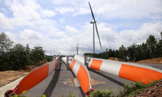 Công trường thi công một dự án điện gió trên địa bàn tỉnh Quảng Trị. Ảnh: C.H