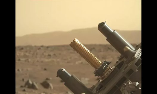 Hình ảnh được chụp khi Perseverance đang thu thập mẫu đá sao Hỏa thứ 8. Ảnh: NASA/JPL-Caltech