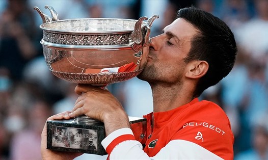 Tình hình dịch bệnh tại Pháp đã giảm và vì thế, Novak Djokovic đủ điều kiện tham dự French Open dù anh không tiêm vaccine. Ảnh: Foxnews