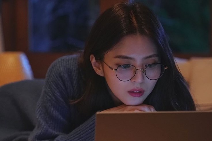 Han So Hee nhớ lại chuyện tình đơn phương khi đóng “Soundtrack #1” Han So Hee nhớ lại chuyện tình đơn phương khi đóng “Soundtrack #1”
