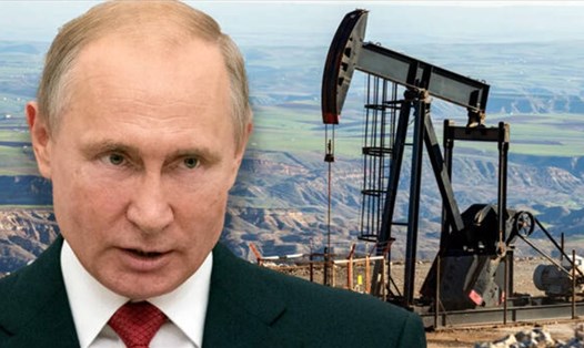 Tổng thống Nga Vladimir Putin công bố các biện pháp để chống trừng phạt của phương Tây, trong đó có việc bán dầu bằng đồng nội tệ. Ảnh: Getty