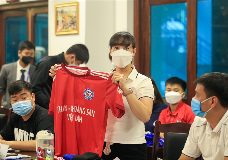 Họp kỹ thuật giải bóng đá nữ U19 Quốc gia 2022