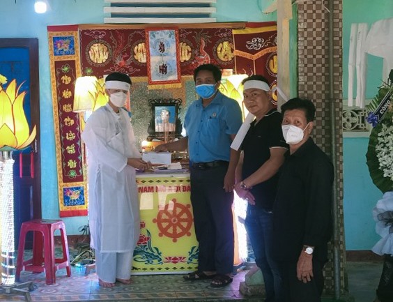 Công đoàn Quảng Nam chia sẻ với gia đình công nhân máy cuốn tử vong