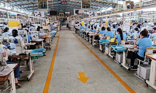 Người lao động đang sản xuất tại Khu công nghiệp Biên Hoà 2, Đồng Nai. Ảnh: Hà Anh Chiến