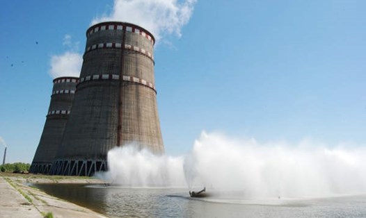 Tháp làm mát tại cơ sở điện hạt nhân Zaporizhzhia ở miền đông Ukraina. Ảnh: Energoatom