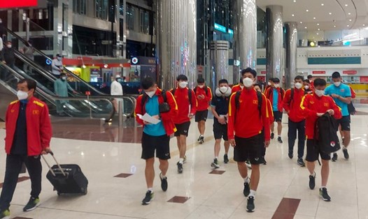 Huấn luyện viên Lee Young-jin và U23 Việt Nam đã đến Dubai. Ảnh: VFF