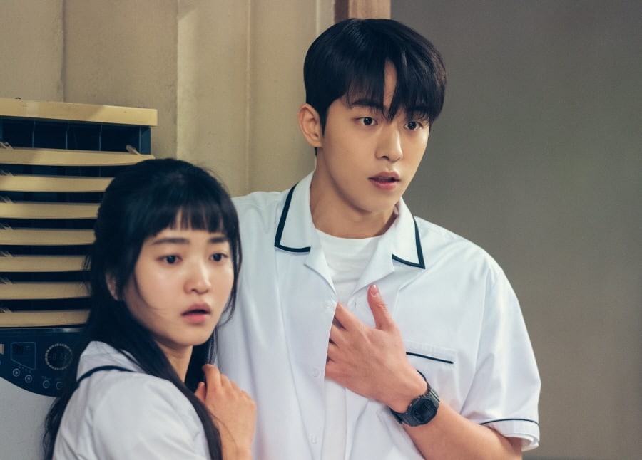 “Tuổi 25, Tuổi 21” tập 12: Nam Joo Hyuk, Kim Tae Ri gặp sóng gió tình cảm