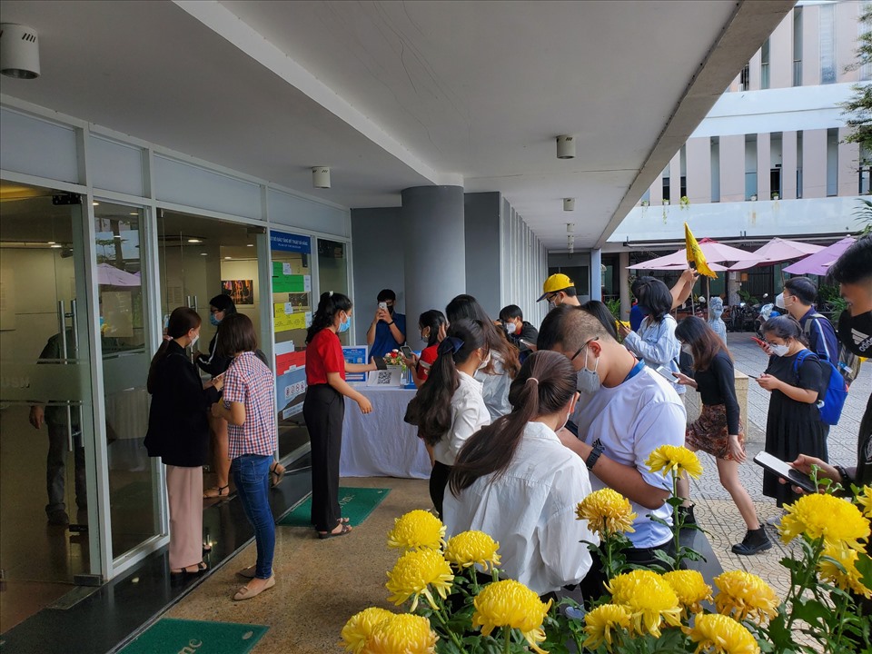 Điểm khai báo y tế và mua vé tại bảo tàng Mỹ Thuật Đà Nẵng