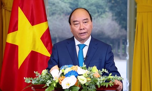 Chủ tịch nước Nguyễn Xuân Phúc kêu gọi người dân chủ động tham gia góp phần giảm thiểu tác động của biến đổi khí hậu.