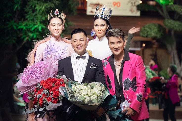 ﻿  NTK Đinh Văn Thơ lên tiếng về vị trí vedette trong show "Gõ cửa 90"
