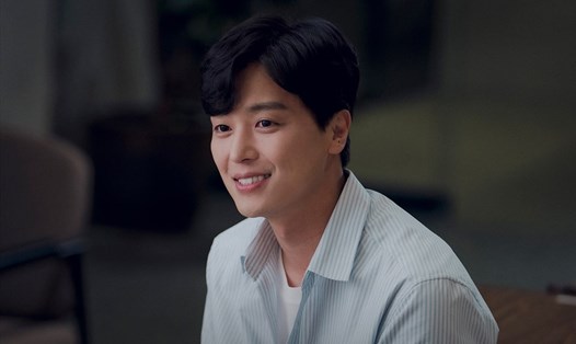 “Tình mới của Son Ye Jin trong phim “Ba mươi chín” - Yeon Woo Jin. Ảnh: Poster JTBC.