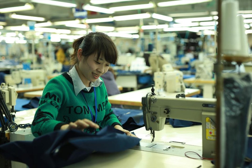 Việt Nam không đóng cửa nhà máy vì COVID-19 trong năm 2022. Ảnh: Khánh Minh