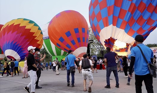 Ngày hội khinh khí cầu Hà Nội sẽ là điểm đến thu hút du khách trong một vài ngày tới. Ảnh: LĐ