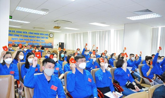 100% đại biểu dự Đại hội thống nhất thông qua Nghị quyết Đại hội đại biểu Đoàn Thanh niên Tổng Công ty Công nghiệp Hóa chất mỏ Vinacomin, nhiệm kỳ 2022-2027.