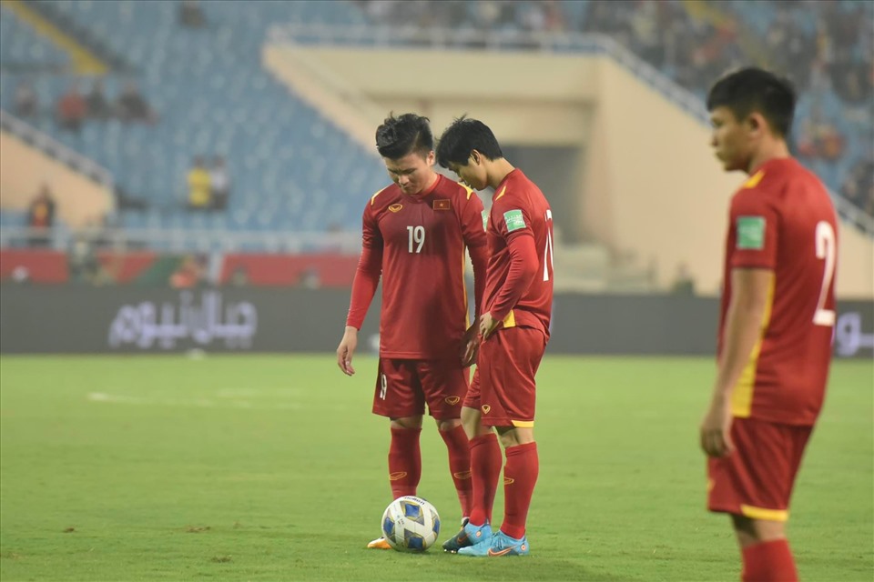 Thấy gì ở trận thua thứ 8 của tuyển Việt Nam?