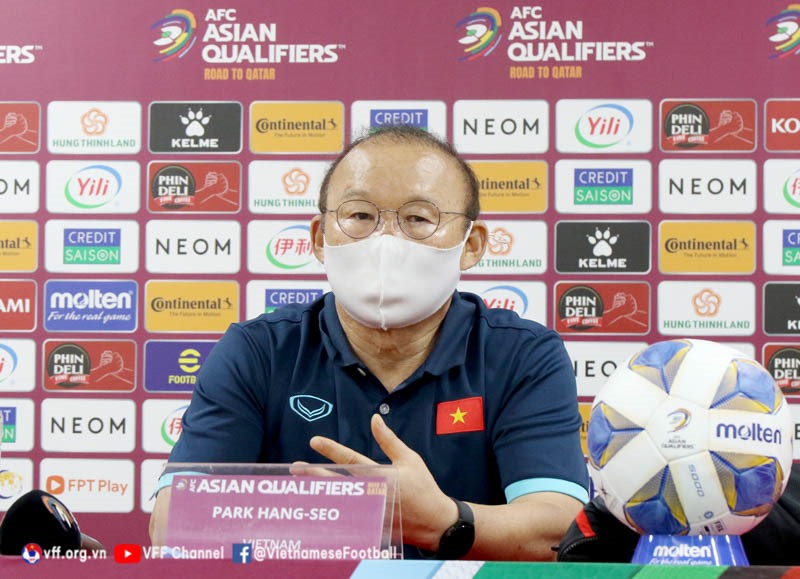 HLV Park Hang-seo nói gì sau trận tuyển Việt Nam thua Oman?