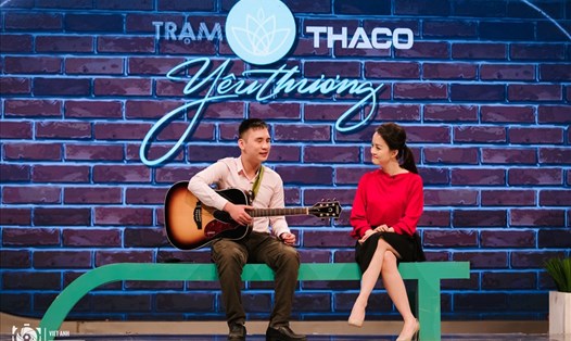 Chàng trai khiếm thị Trần Quang Huy là nhân vật khách mời đặc biệt của chương trình “Trạm yêu thương” số 13. Ảnh: VTV