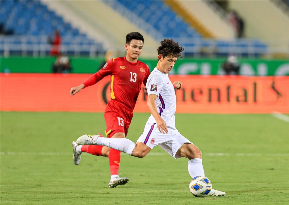 Tuyển Việt Nam khó vượt mặt tuyển Trung Quốc tại vòng loại World Cup 2022