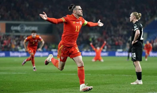 Bale lại bay cao. Ảnh: AFP