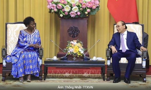 Chủ tịch nước Nguyễn Xuân Phúc tiếp bà Louise Mushikiwabo, Tổng thư ký Tổ chức quốc tế Pháp ngữ (OIF). Ảnh: TTXVN