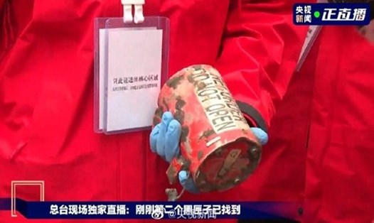 Tìm thấy hộp đen thứ 2 của máy bay Trung Quốc gặp nạn. Ảnh: CCTV