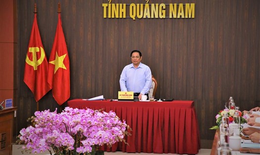 Thủ tướng Phạm Minh Chính làm việc với lãnh đạo tỉnh Quảng Nam. Ảnh: Thanh Chung