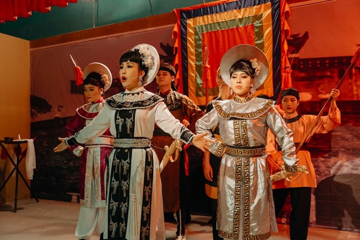 Kiều Oanh nghẹn ngào khi hóa thân vào vai diễn của cố nghệ sĩ Thanh Nga Kiều Oanh nghẹn ngào khi hóa thân vào vai diễn của cố nghệ sĩ Thanh Nga
