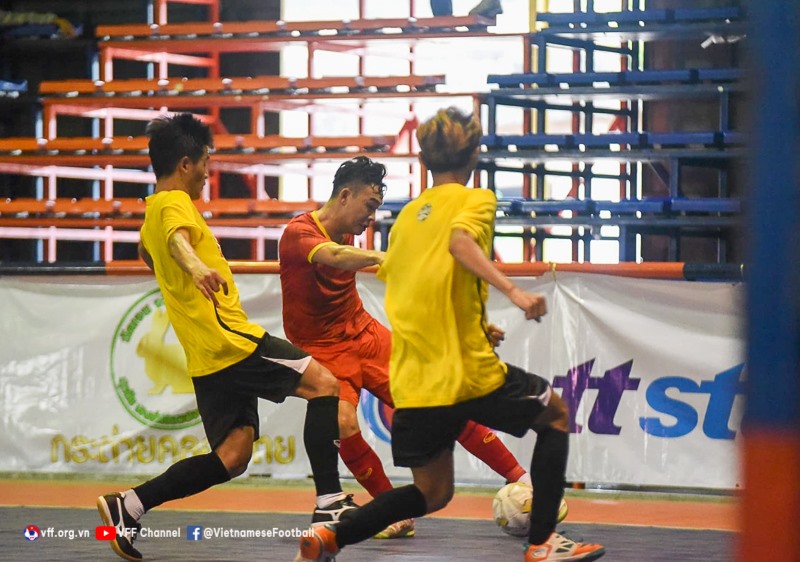 Tuyển futsal Việt Nam hòa trận giao hữu thứ 2 tại Thái Lan