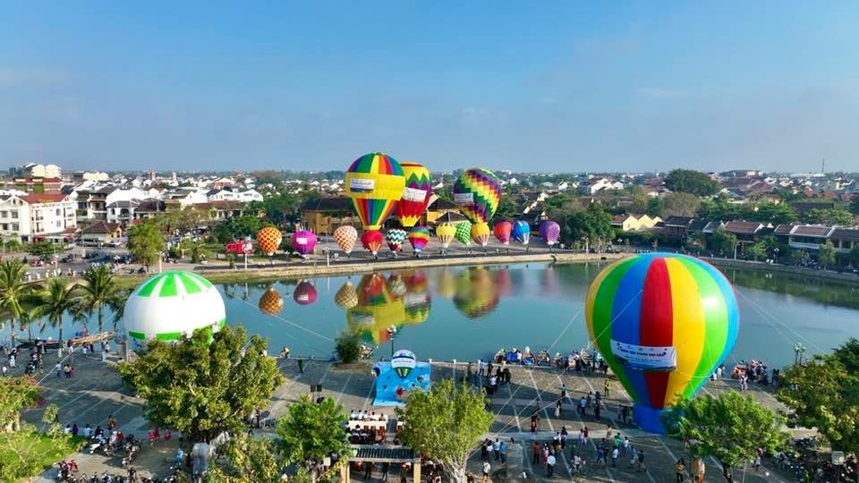 “Hòa bình”, “xanh hóa”, “số hóa” và “kết nối” là những từ khóa mới cho du lịch Việt Nam trong năm 2022. Ảnh: HN