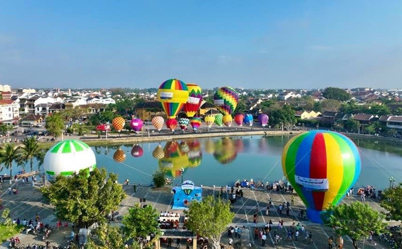 “Hòa bình”, “xanh hóa”, “số hóa” và “kết nối” là những từ khóa mới cho du lịch Việt Nam trong năm 2022. Ảnh: HN