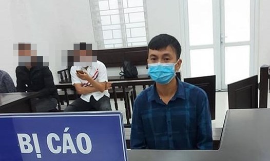 Bị cáo Nguyễn Vũ Giang bị đưa ra xét xử về tội "Lừa đảo chiếm đoạt tài sản". Ảnh: V.D