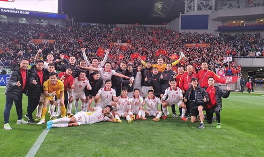Tuyển Việt Nam nhận thưởng 1,5 tỉ đồng sau trận hoà tuyển Nhật Bản tại vòng loại World Cup 2022. Ảnh: VFF