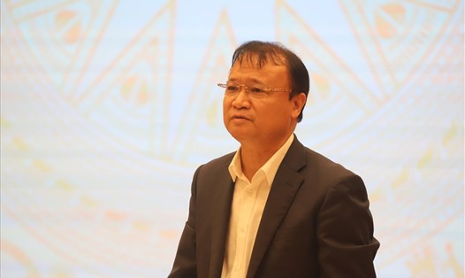 Thứ trưởng Bộ Công Thương Nguyễn Đức Hải trao đổi tại họp báo. Ảnh: Phạm Đông