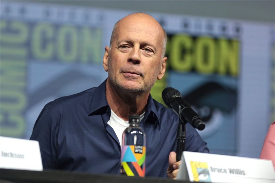 Bruce Willis nỗ lực vượt qua bệnh tật, mong muốn sớm quay lại đóng phim