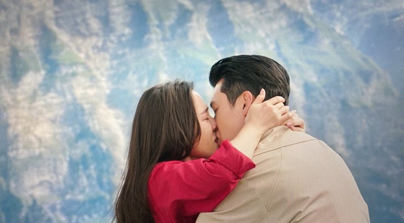 Hyun Bin và Son Ye Jin đã có mối quan hệ như thế nào trước khi đóng phim chung?
