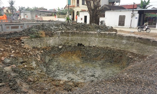 Giếng cổ tại khu di tích đền thờ Lê Văn Hưu (Thanh Hóa) bị phá đi làm lại. 
Ảnh: Q.D