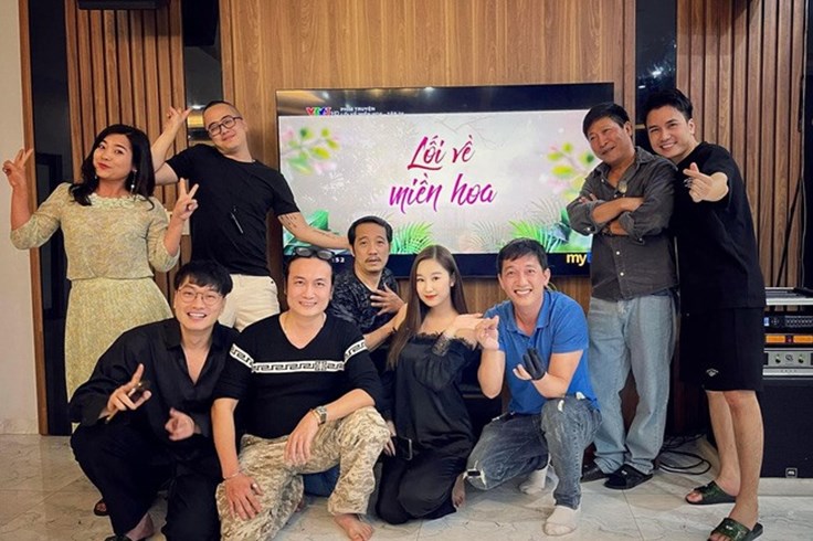Dàn sao nói gì khi "Lối về miền hoa" kết thúc sớm? Dàn sao nói gì khi "Lối về miền hoa" kết thúc sớm?